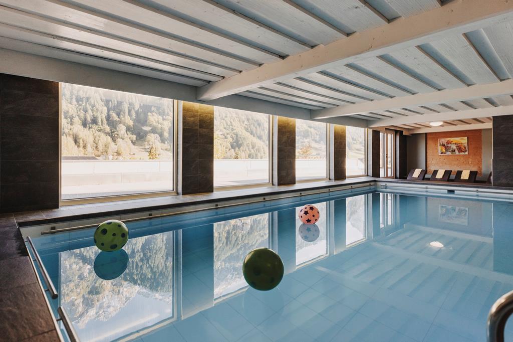 3BB29946411B32EC9355EDA8A15594FD