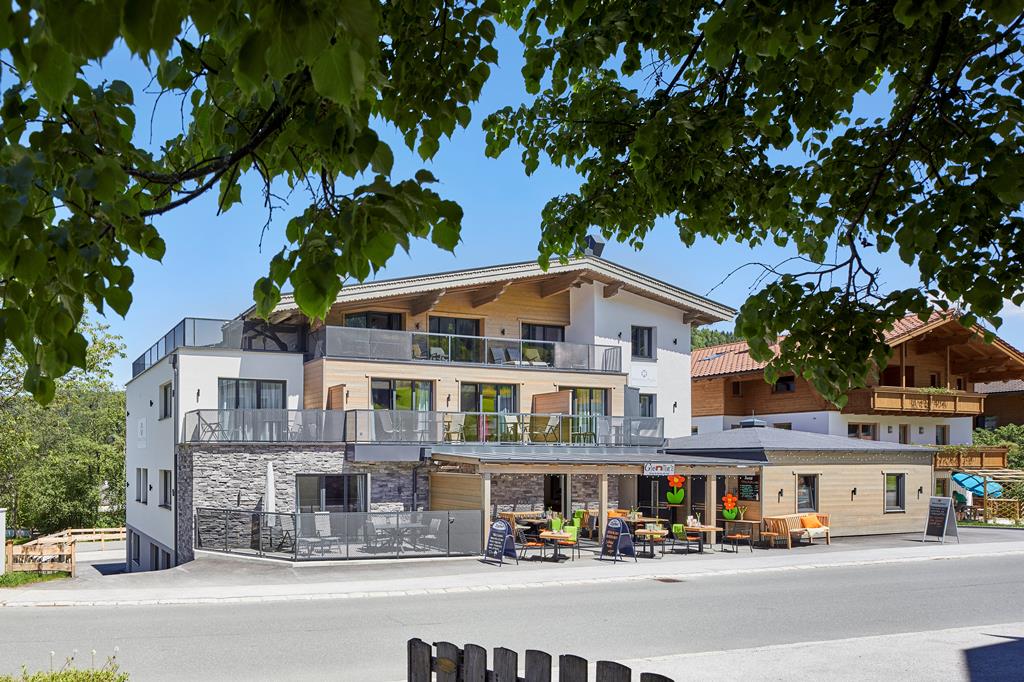 CAE3572BF1B898FC65AF63ECD5C3D028