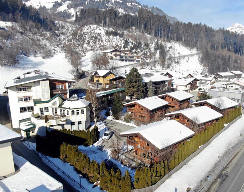 7DA43906F21B68929465CDC963E6F9FE