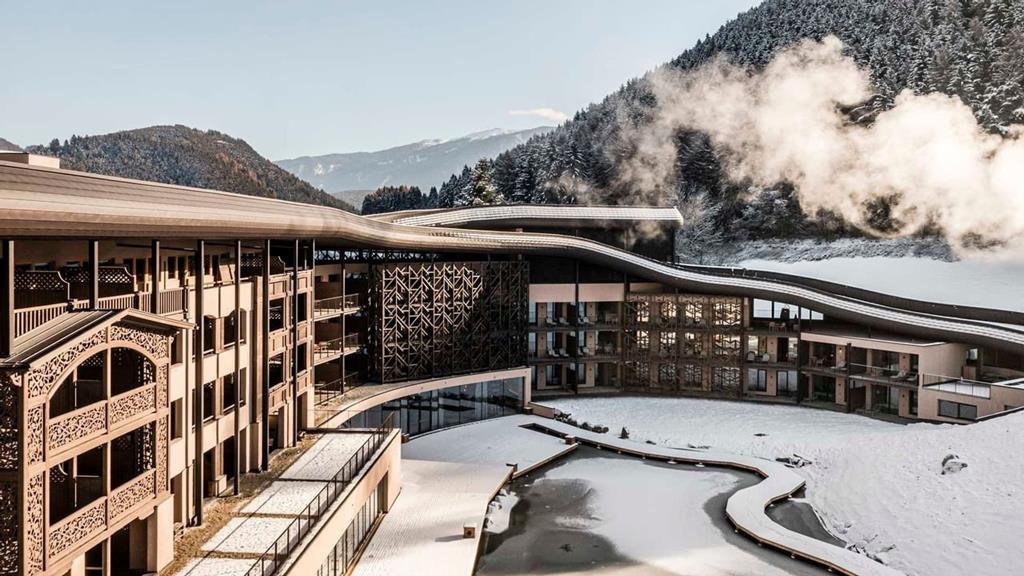 AC115E0FEBA8046E7D55F7C8F0F7D6E9