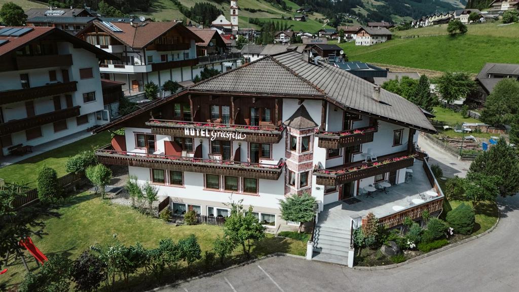 D5FD4EE99C64043978717672517F5BA2