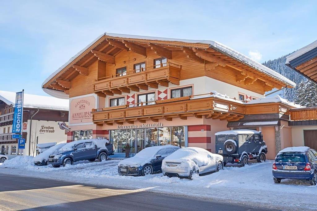 B605739293197E3C1549D01C2AEC5BD1